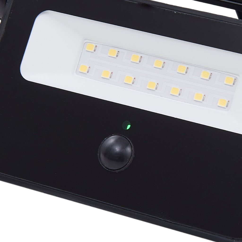 LED solcellevegglampe Rikard med integrert LED-lyskilde