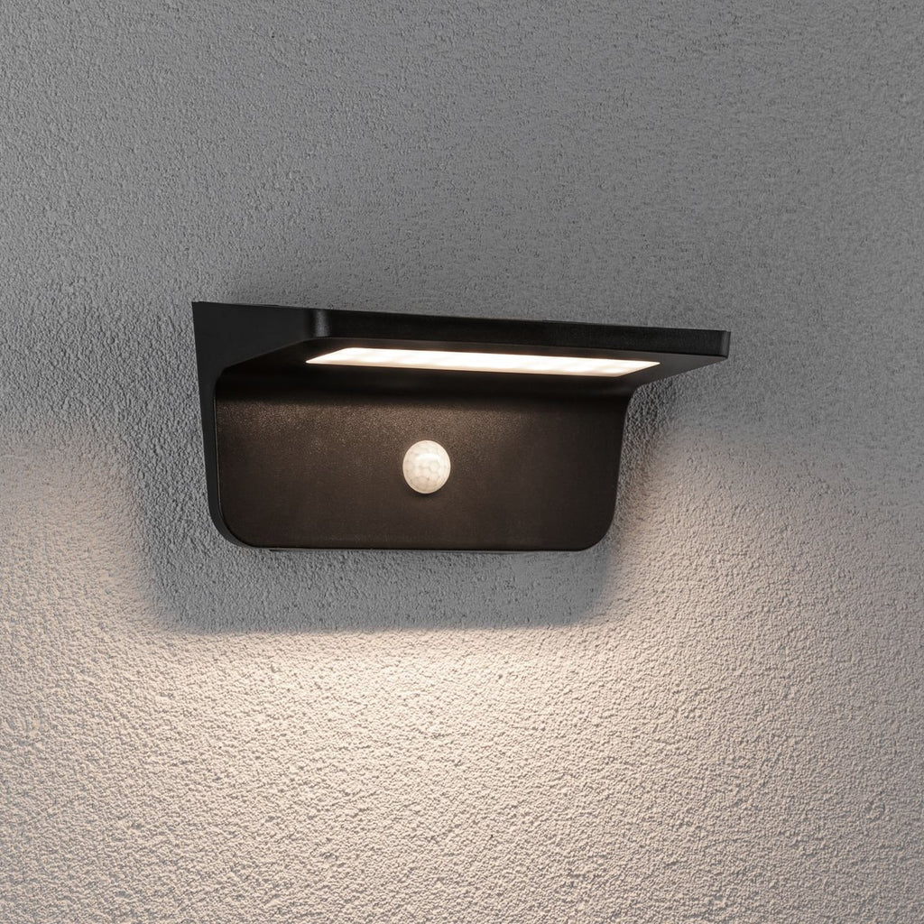 LED solcellevegglampe Solveig med bevegelsessensor IP44 front