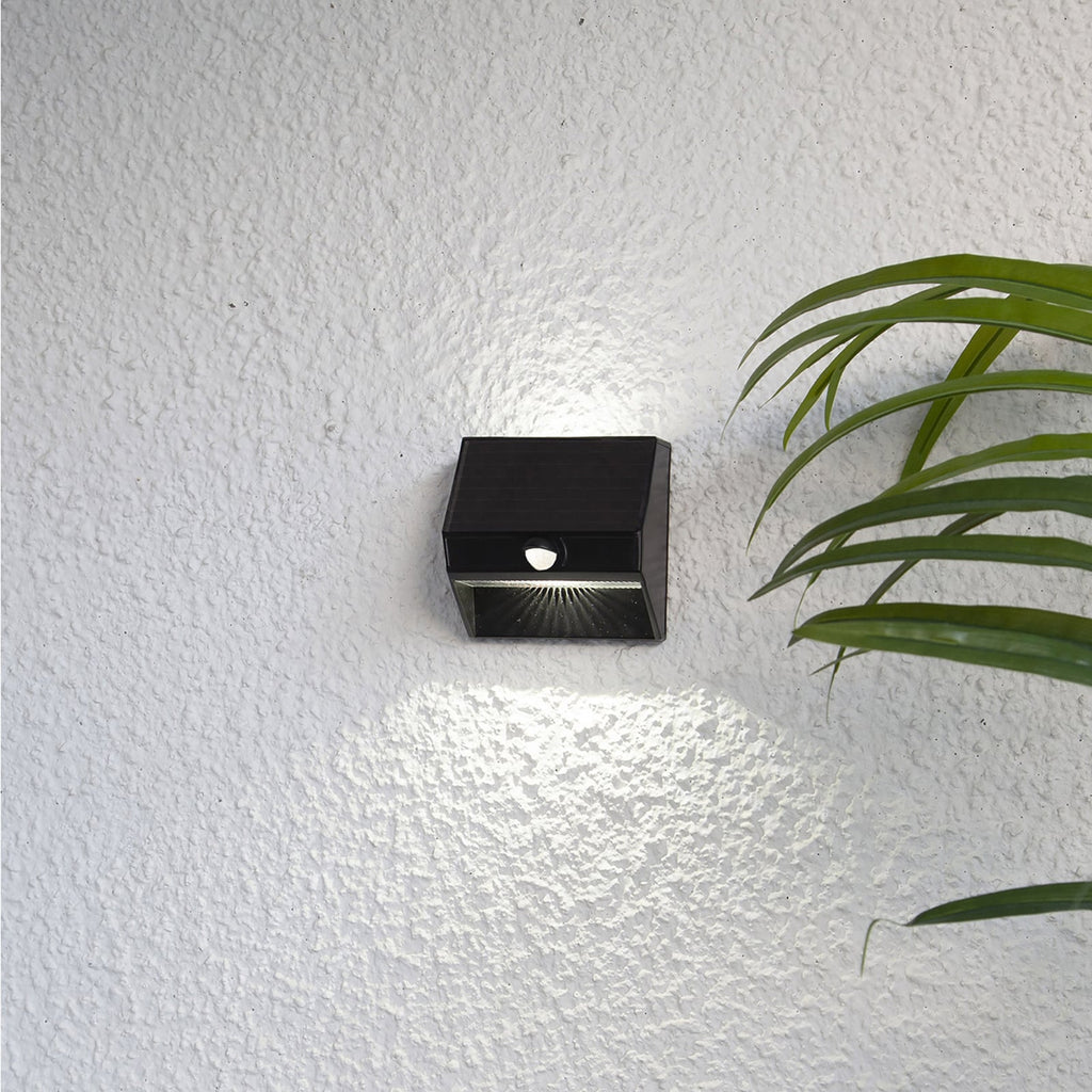 LED solcellevegglampe Wally opp og ned svart IP44 bakside