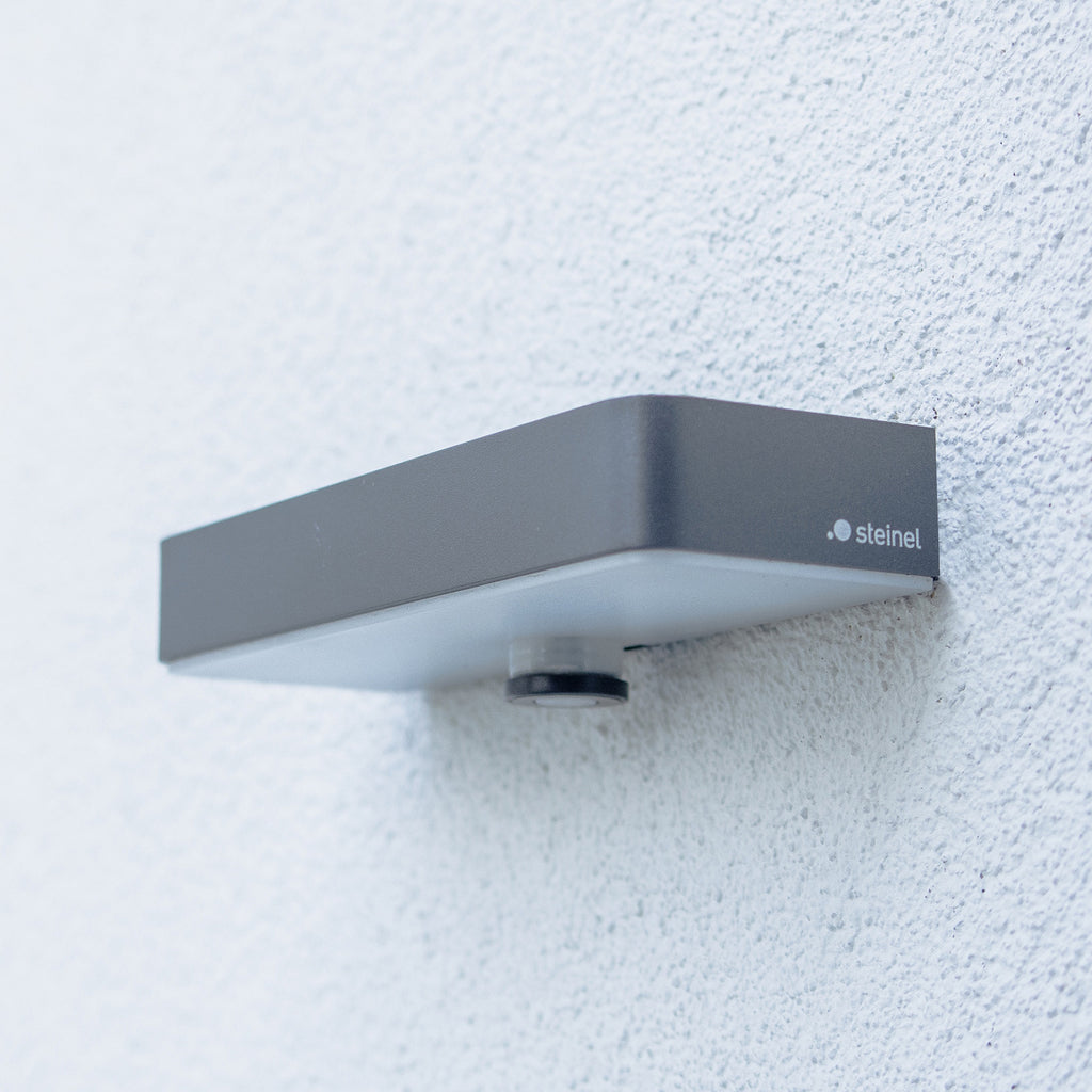 Detaljbilde av LED solcellevegglampe XSolar SOL-O S antrasitt sensor