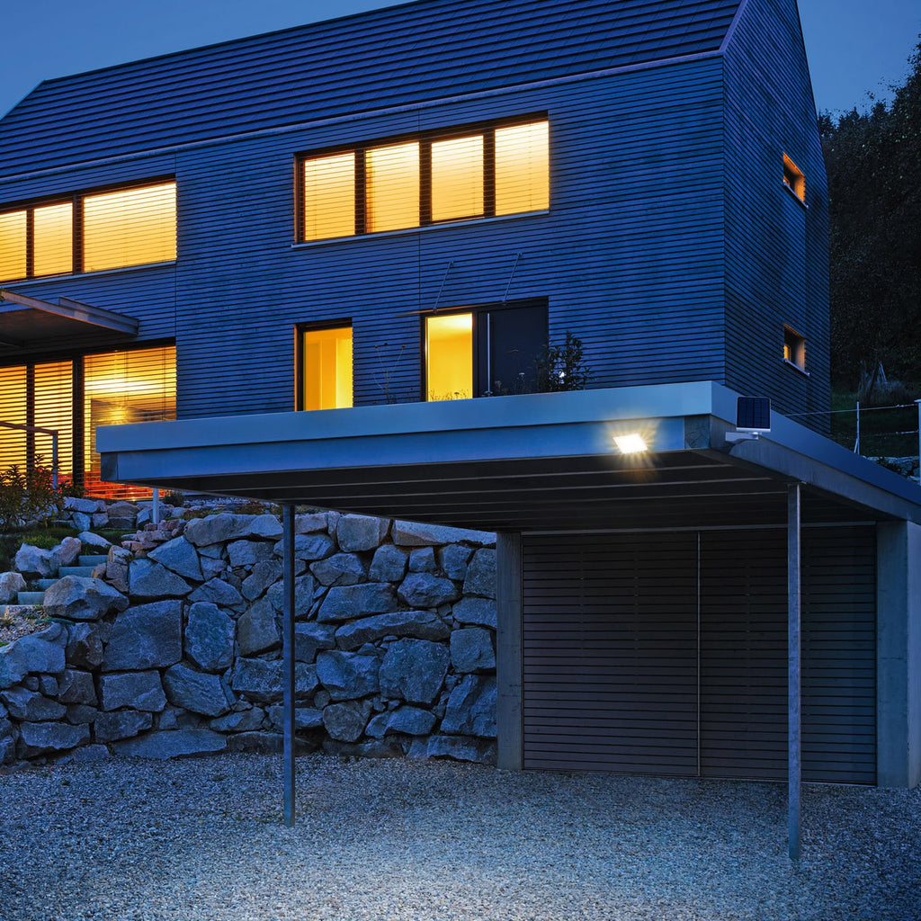 LED solcellevegglampe XSolar L-S One hvit dimbar IP44 detalj
