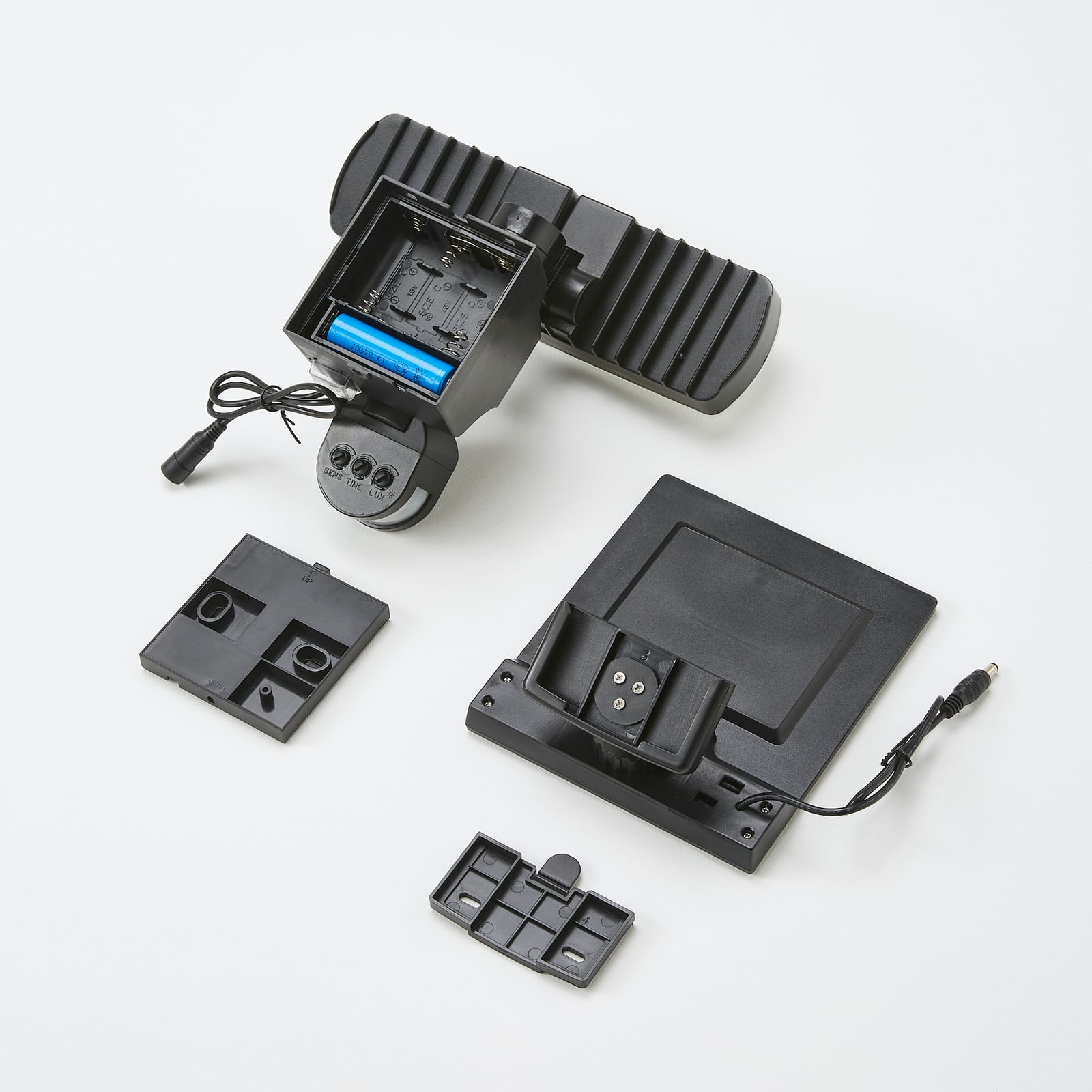 LED solcelleveggspot Lissano med bevegelsessensor IP44 monteringsdetalj
