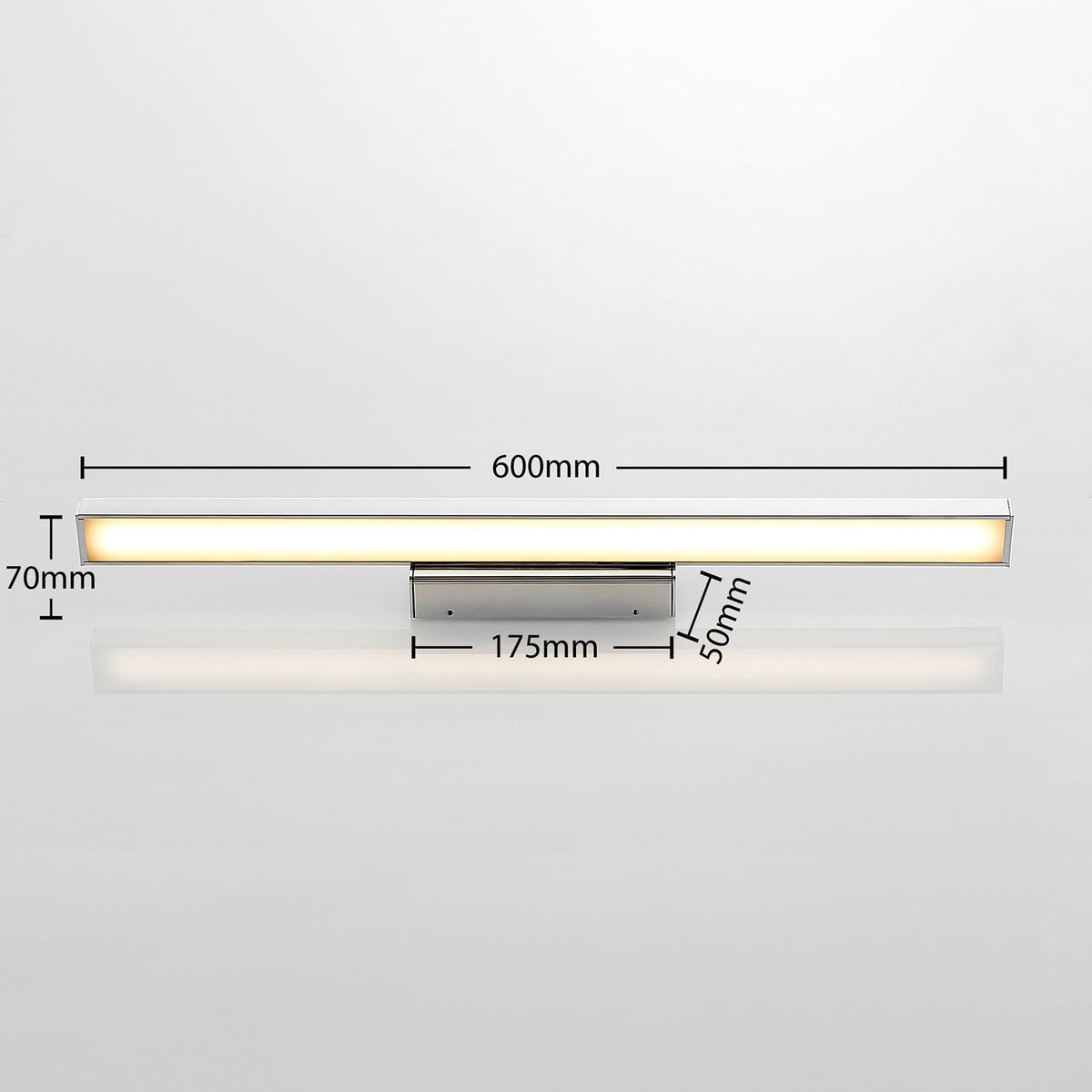 LED speillampe Alenia krom aluminium 60 cm montert over speil