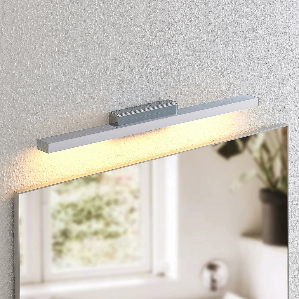 LED speillampe Alenia krom aluminium 60 cm nærbilde av LED-lys