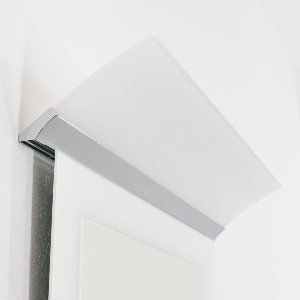 LED speillampe Angela bakside med monteringsdetaljer