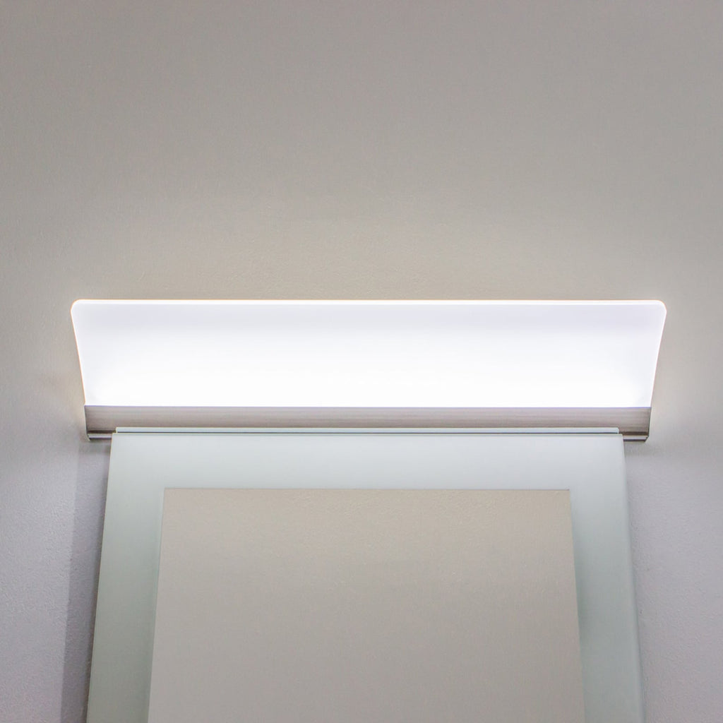 LED speillampe Angela detalj av LED-driver og kabel