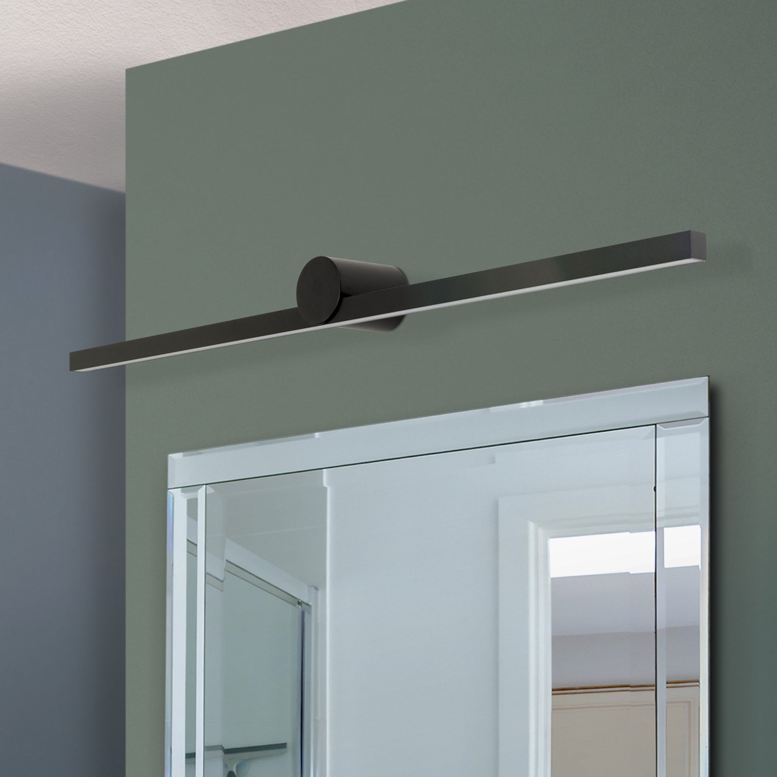 LED speillampe Beauty svart aluminium 101 cm bakside