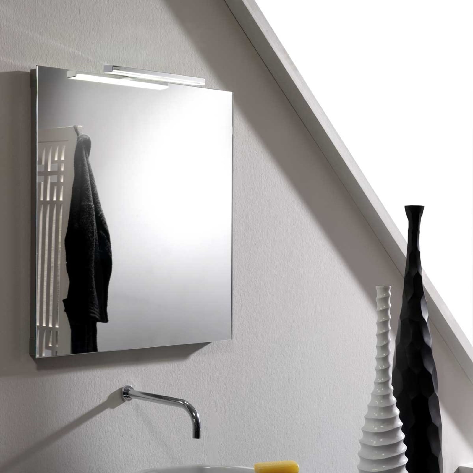 LED speillampe Esther S3 krom glass bakside