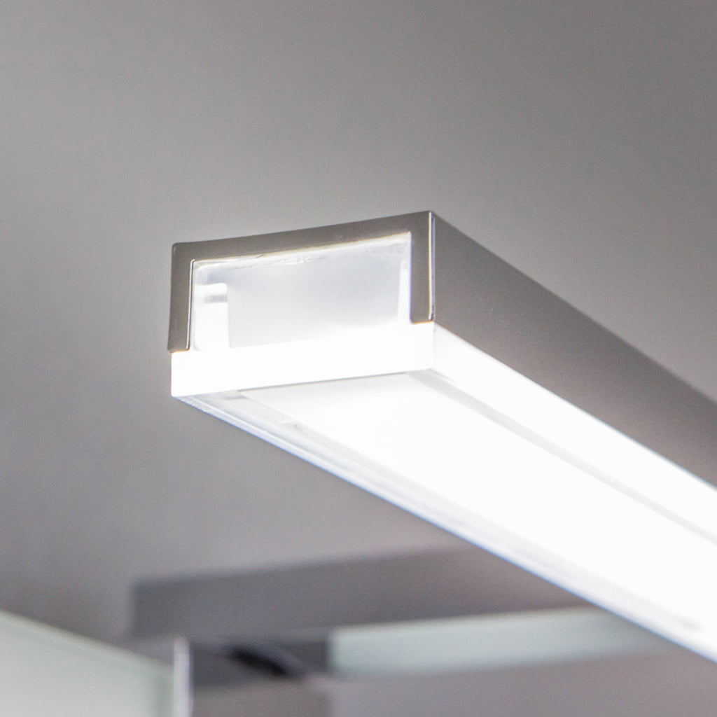 LED speillampe Esther S3 krom glass lysdetalj