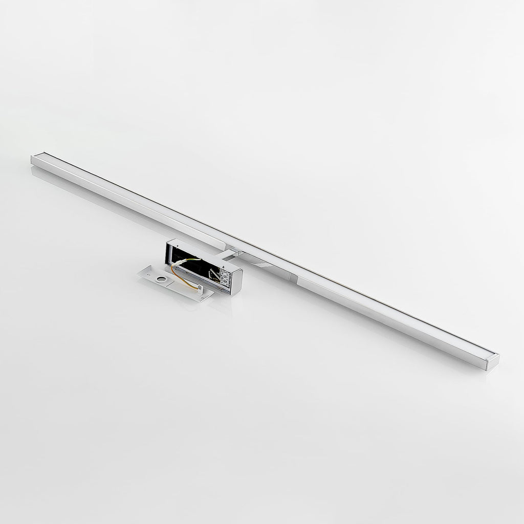 LED speillampe Jukka krom/hvit med IP44 beskyttelse