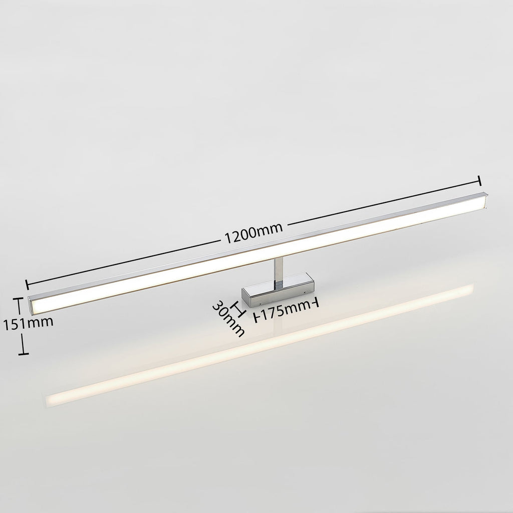 Montert LED speillampe Jukka 120 cm på baderom