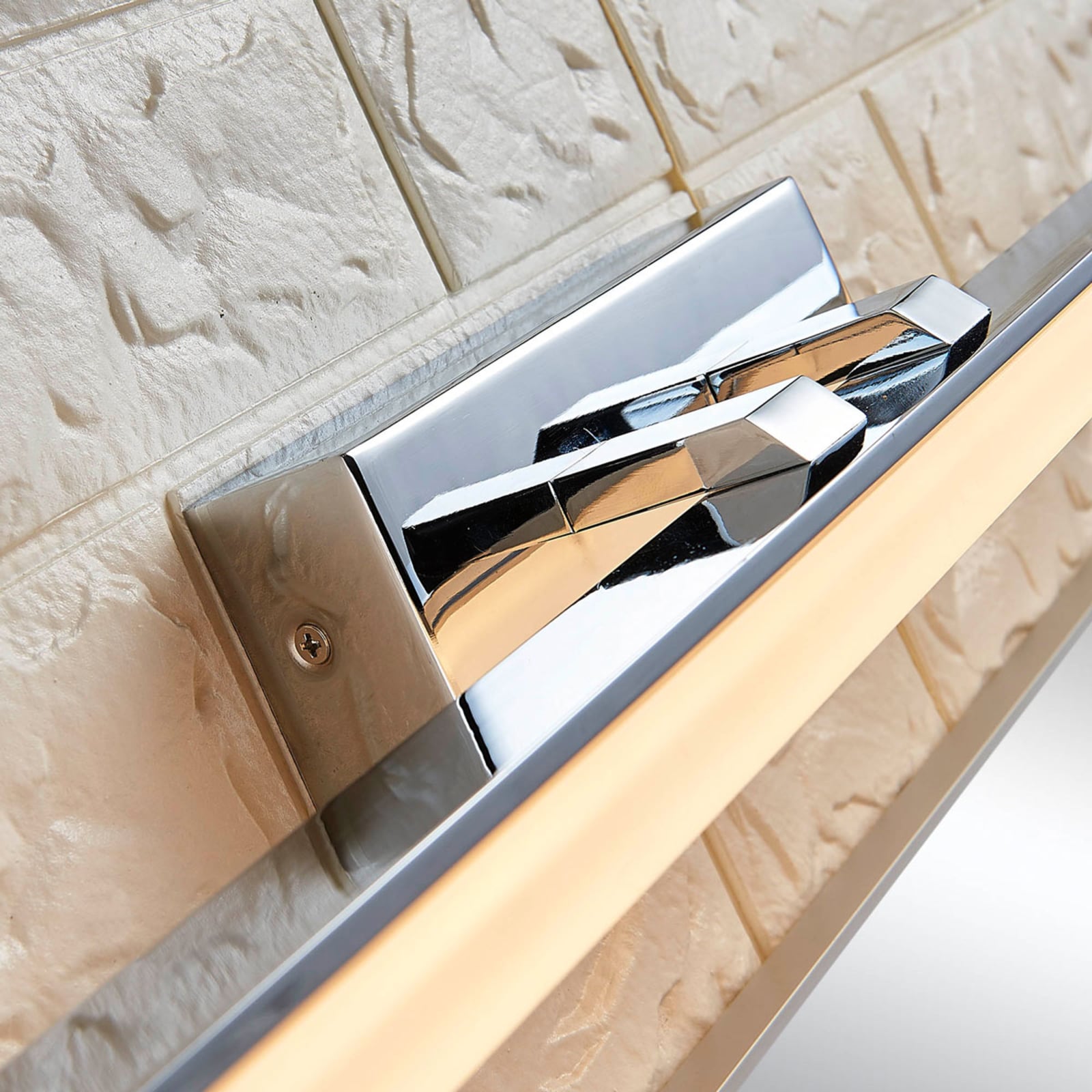 LED speillampe Julie krom 75 cm IP44 helhetsbilde