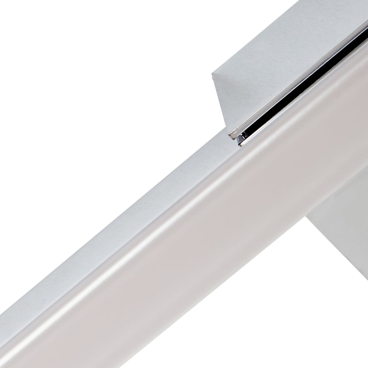 LED speillampe Kivana krom CCT 120 cm IP44 sideprofil