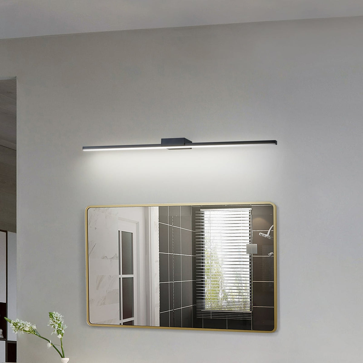 LED speillampe Kivana svart 90 cm bakside