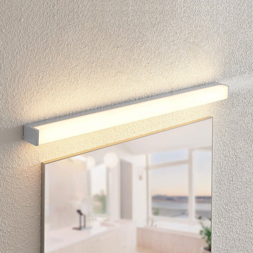 LED speillampe Klea krom aluminium 90 cm monteringsdetalj