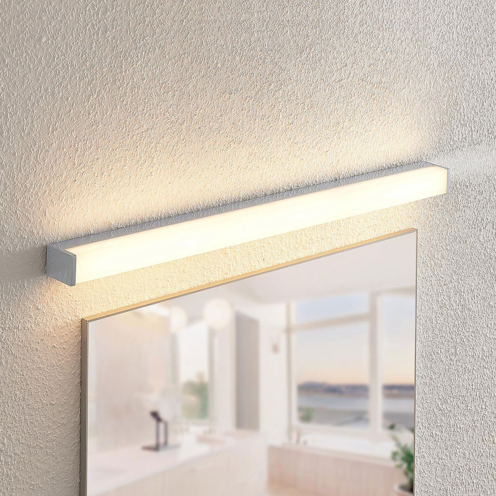 LED speillampe Klea krom aluminium 90 cm monteringsdetalj