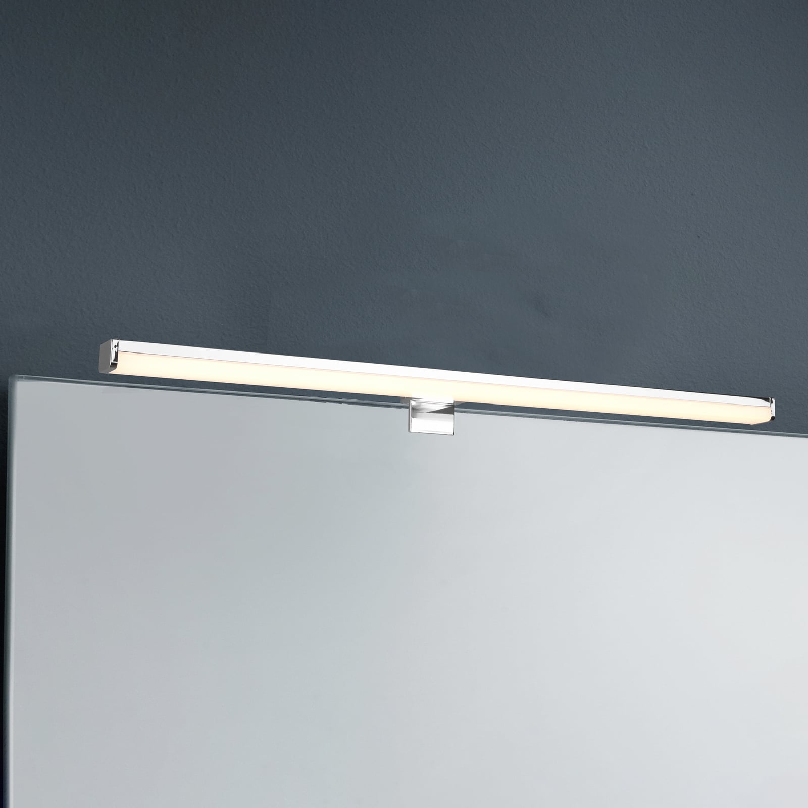 Detalj av LED speillampe Lino krom/hvit 60 cm IP44