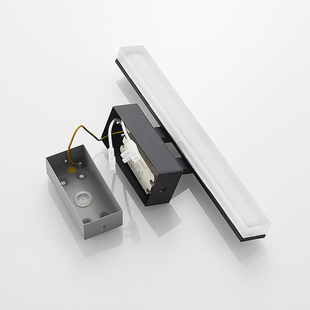 LED speillampe Lisana svart/hvit 32 cm IP44 sideprofil