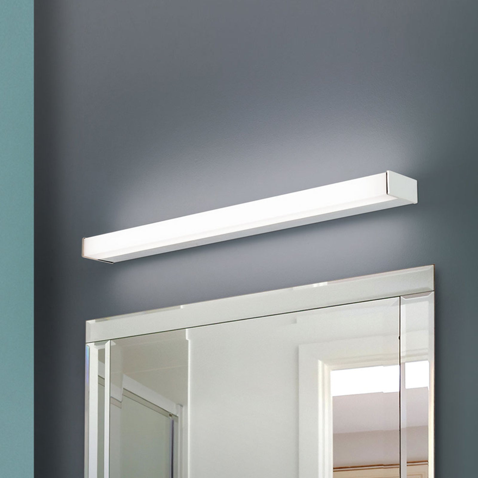 LED speillampe Marilyn krom/hvit 70 cm 17W forfra
