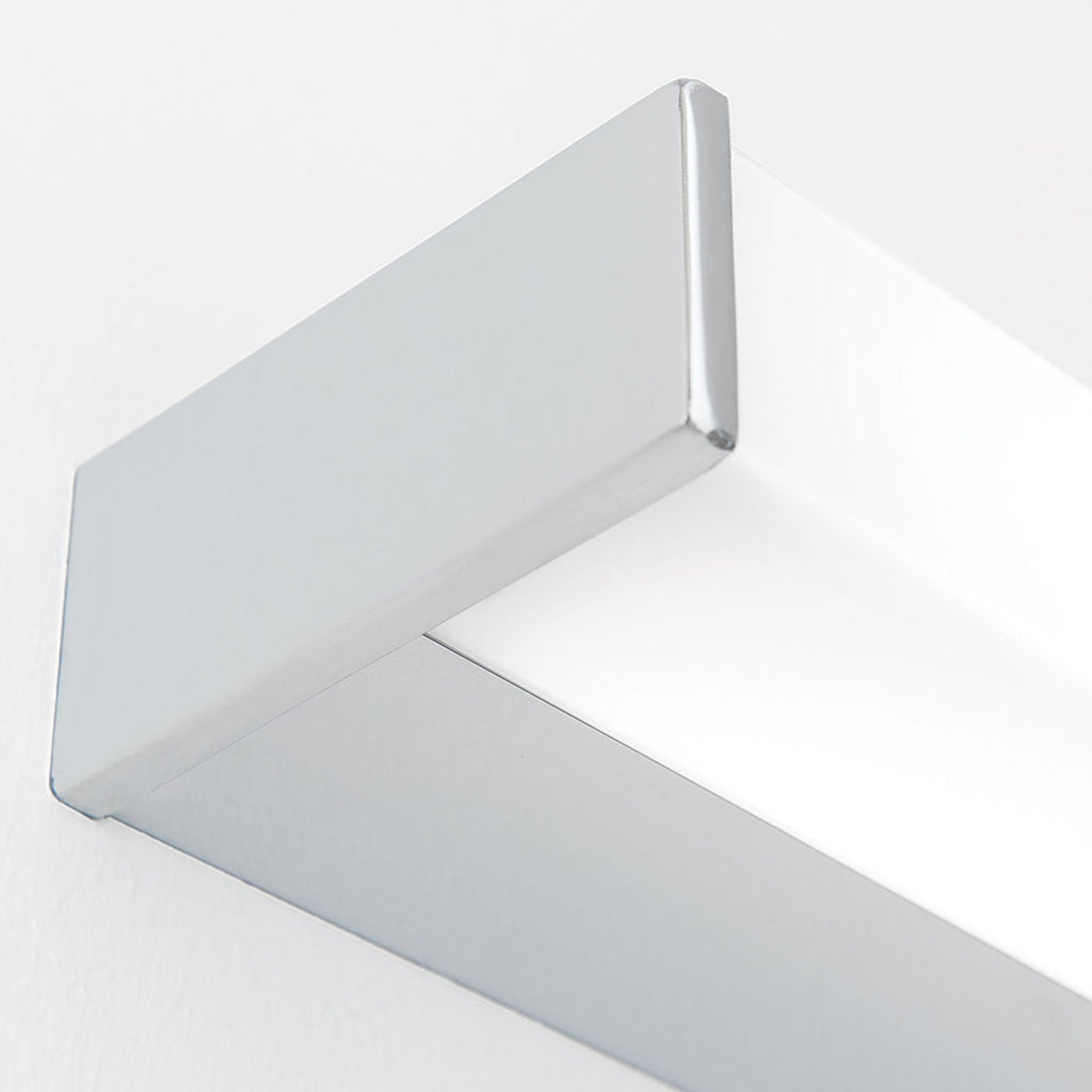 LED speillampe Marilyn krom/hvit 70 cm 17W med lys på