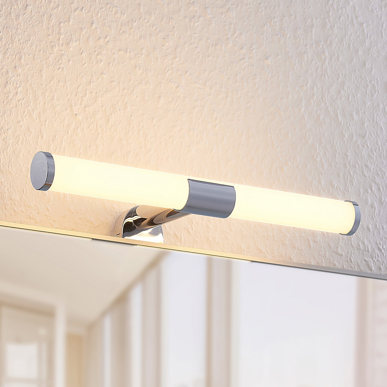 LED speillampe Naili krom 30 cm IP44 varmhvit forfra