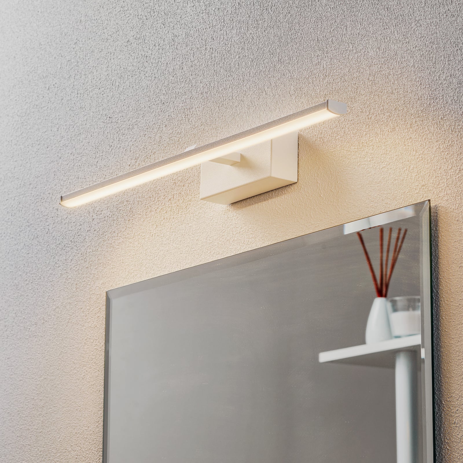 LED speillampe Nala hvit 50 cm bakside