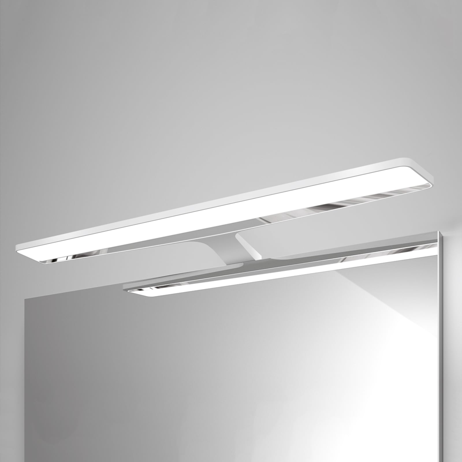 LED speillampe Nayra hvit 49 cm 6W IP44 bakside og tilkobling