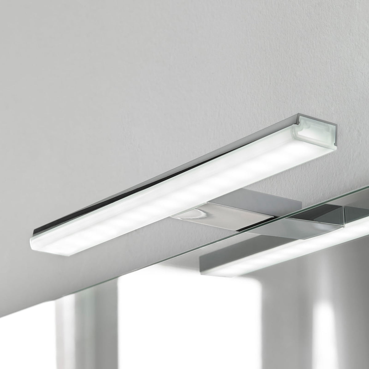 LED speillampe Pandora krom 20,8 cm 5W IP44 front