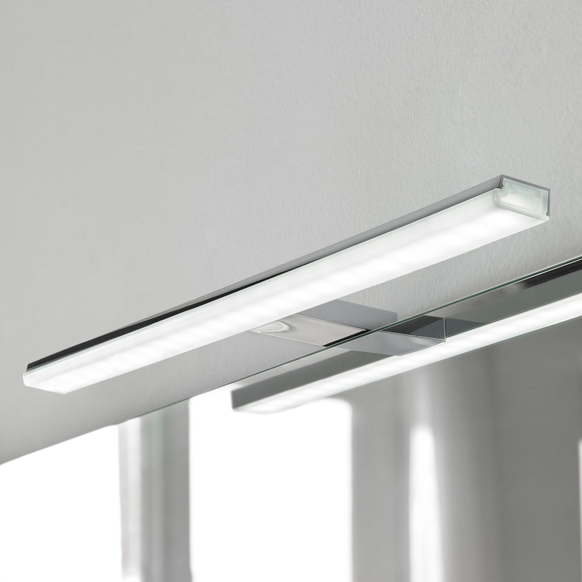 LED speillampe Pandora krom 45,8 cm 10W IP44 forfra