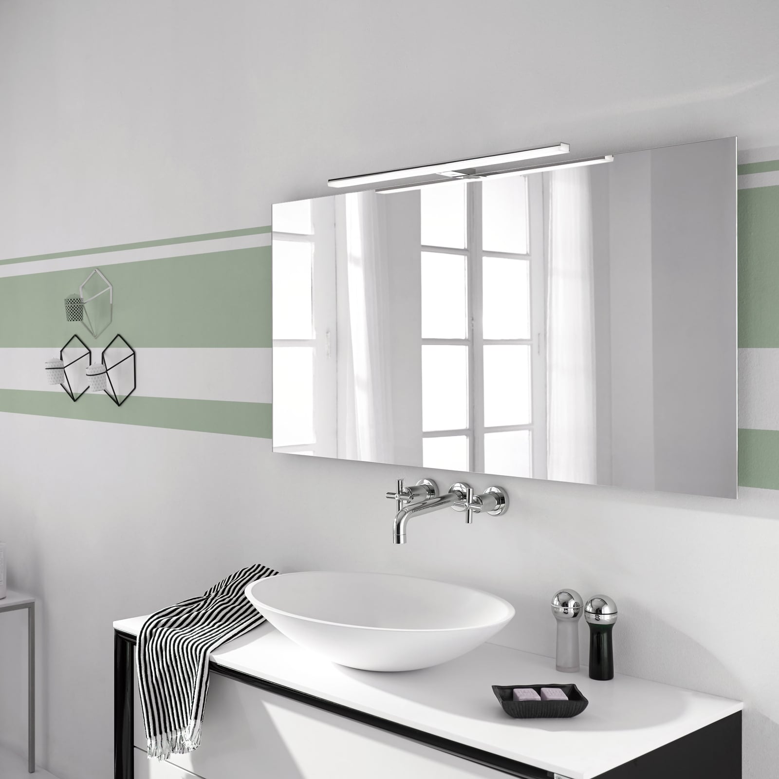 LED speillampe Pandora krom 45,8 cm 10W IP44 bakside