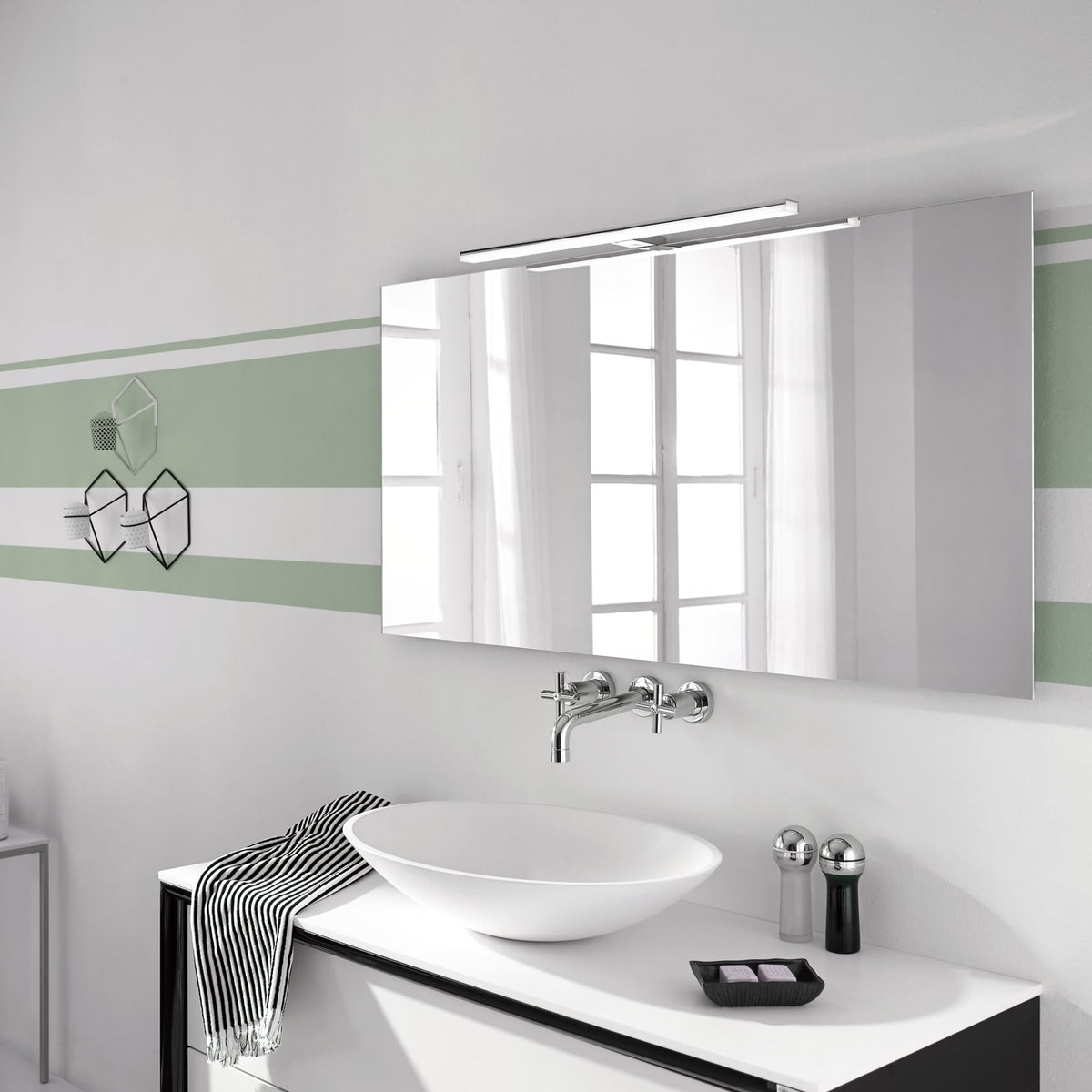 LED speillampe Pandora krom 45,8 cm 10W IP44 bakside