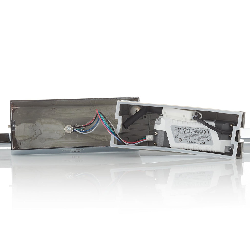 LED speillampe Tabiano-C dimbar RGB CCT IP44 med fjernkontroll