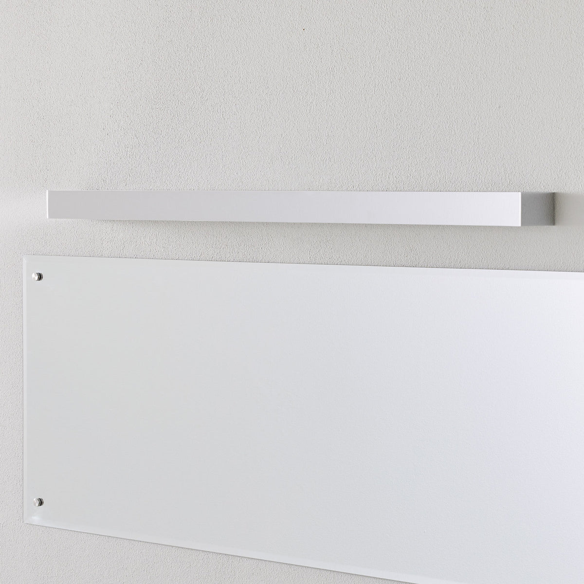 LED speillampe Theia krom 90 cm bakside