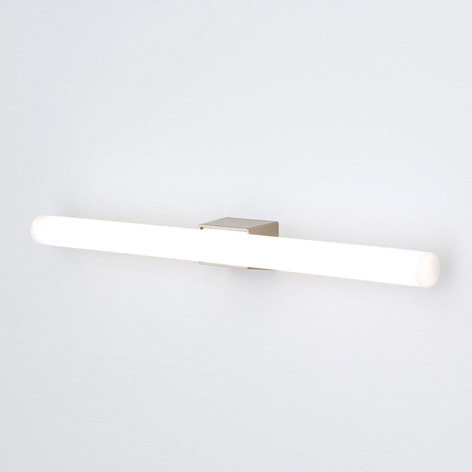 LED speillampe Visagist matt nikkel 50 cm varmhvit forfra