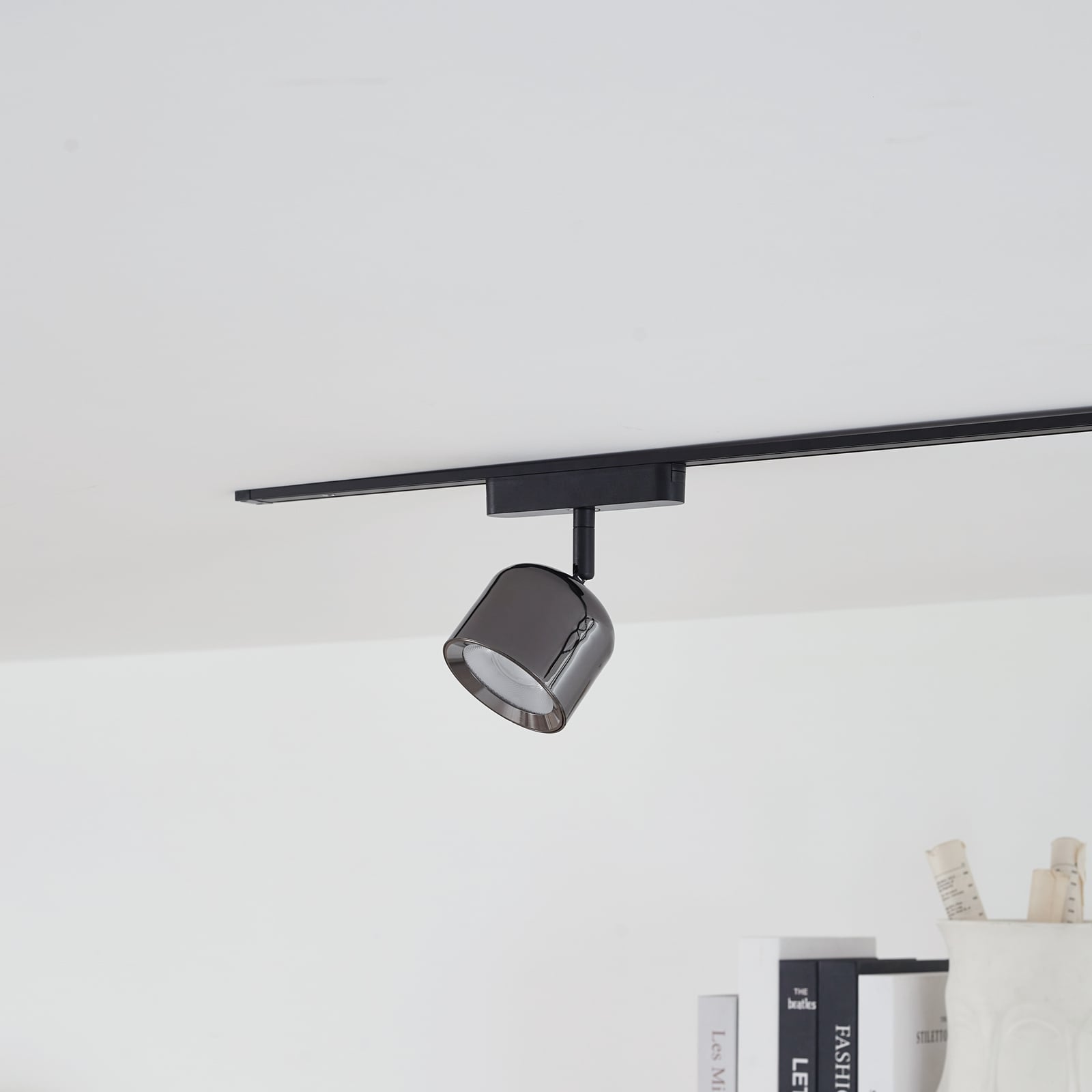 LED-spot 48V Lumaro grå aluminium Ø8,2 cm detalj