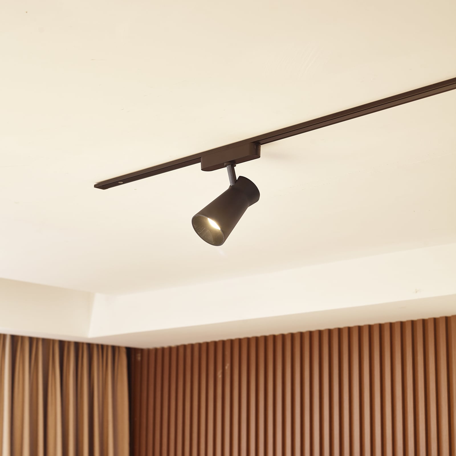 LED-spot 48V Lumaro svart Ø7 cm dimbar CCT bakside