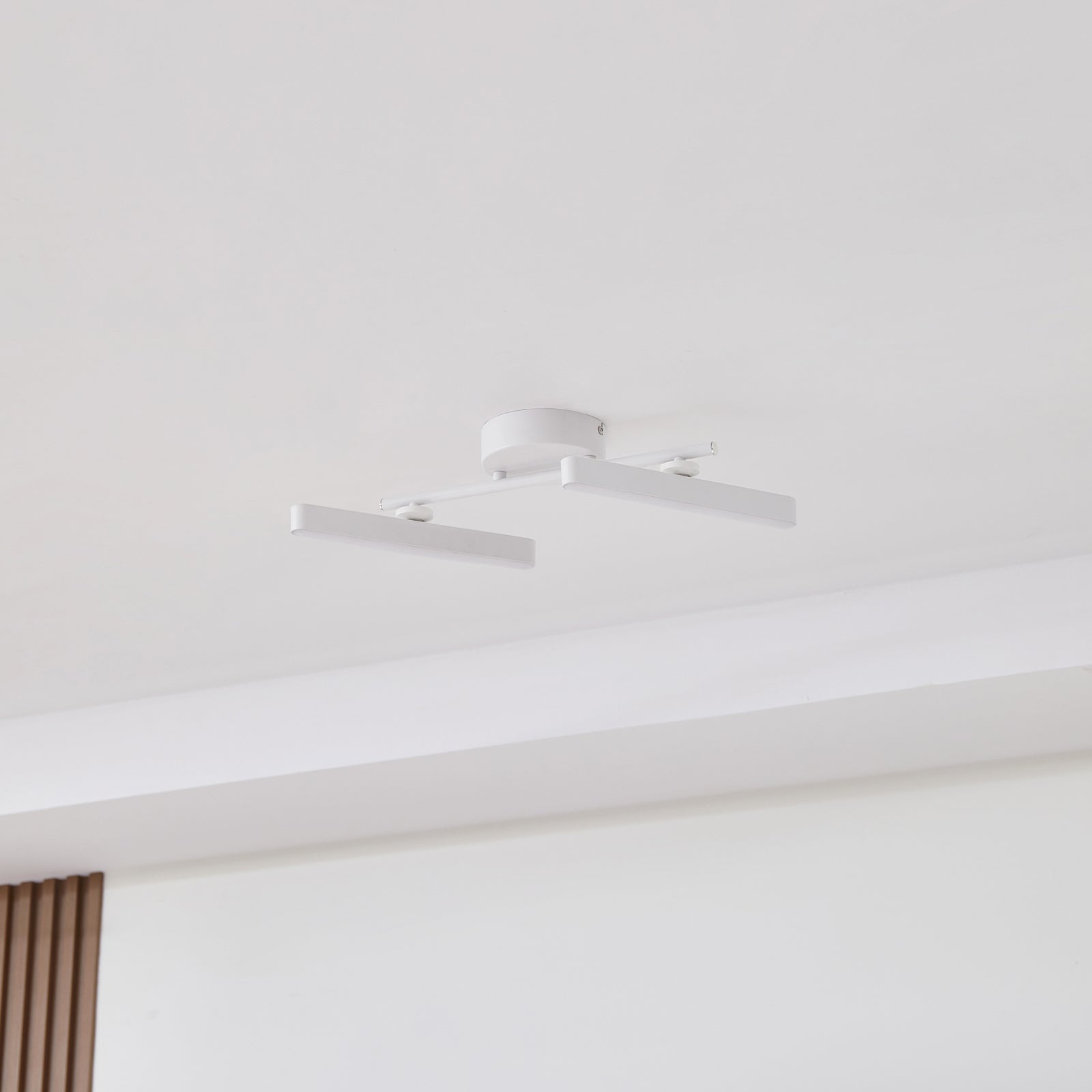 LED spot Eldrin 2-lys hvit dimbar 53,7 cm detalj av lampehode