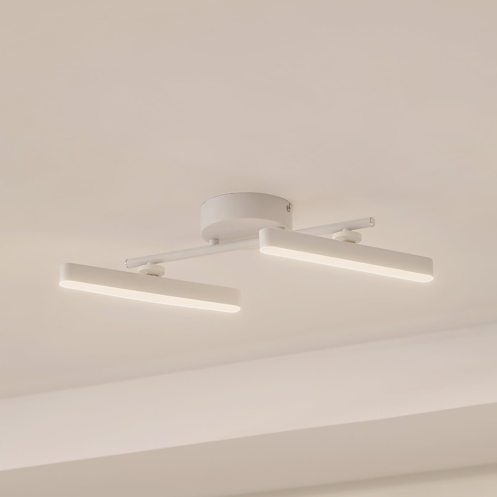 LED spot Eldrin 2-lys hvit dimbar 53,7 cm forfra