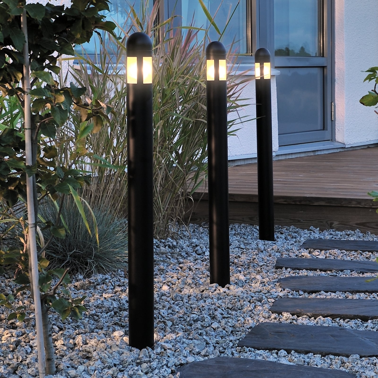 LED sti-lampe Amalfi 3-pack med jordspyd svart IP44 forfra