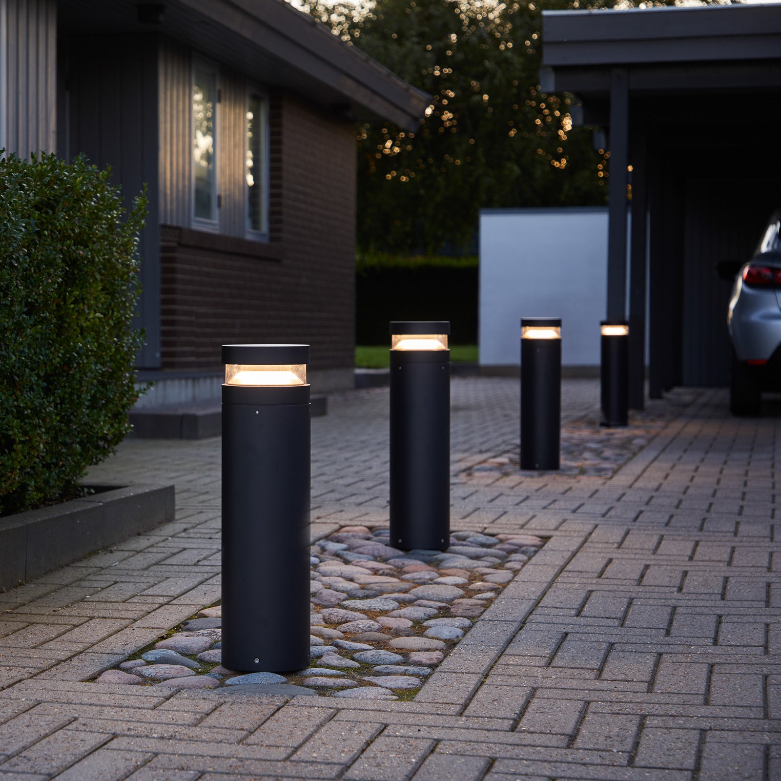 LED sti-lampe Baldur svart aluminium bakside