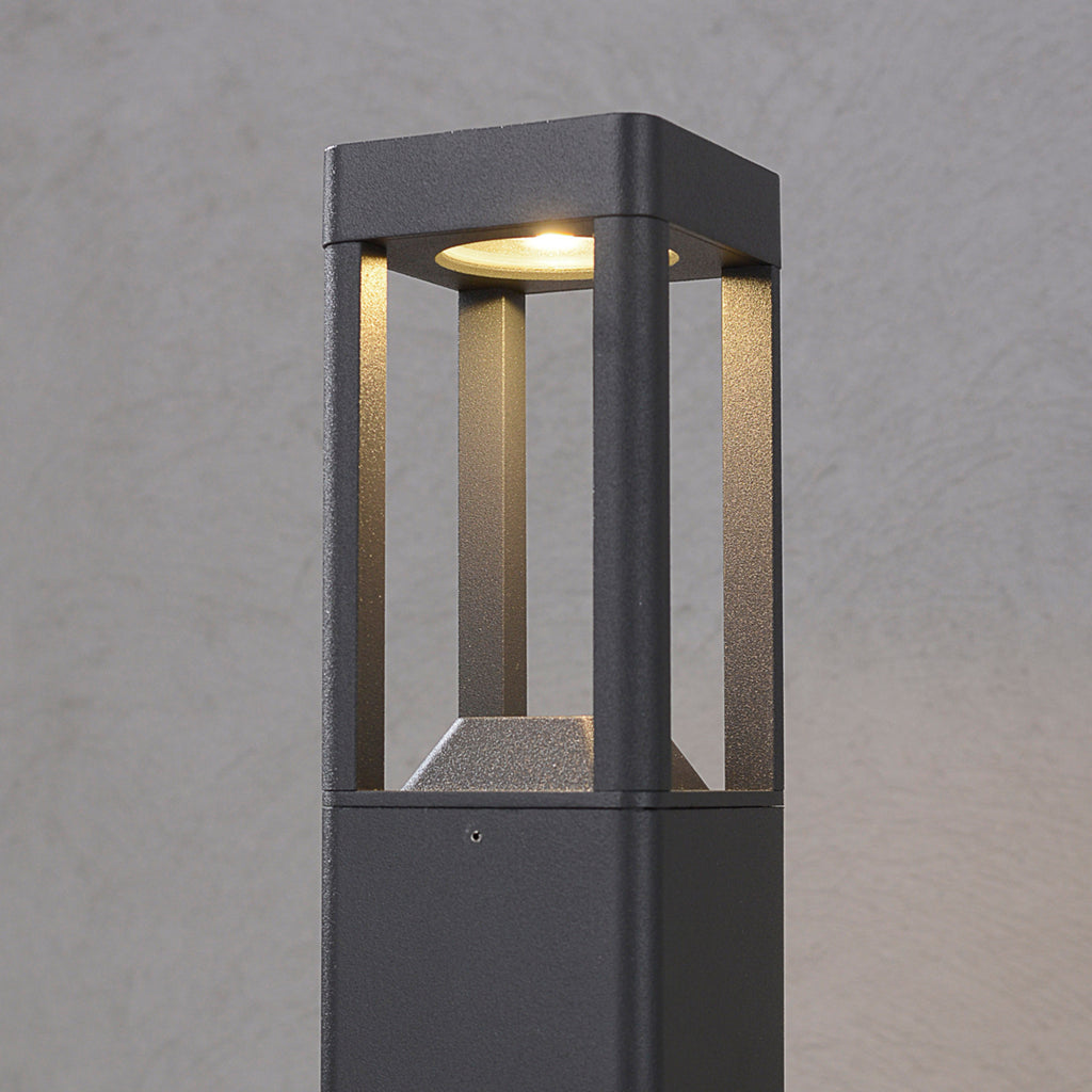 LED sti-lampe Bernd antrasitt aluminium nærbilde av materiale