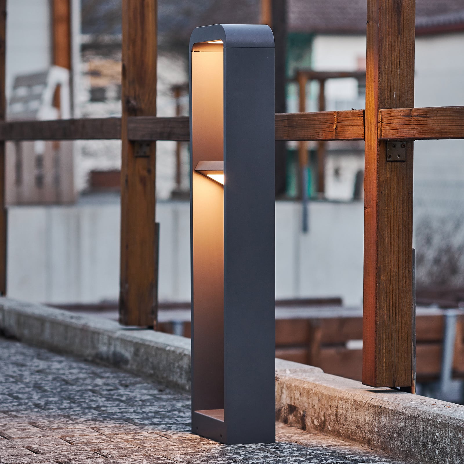 LED sti-lampe Darko mørkegrå aluminium 80 cm forfra
