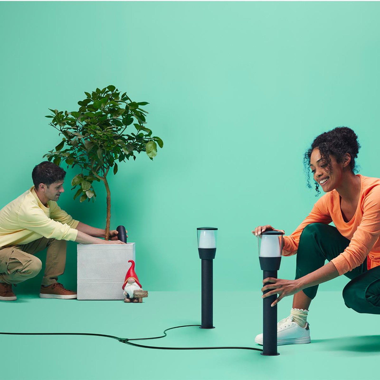 LED sti-lampe Elpas svart RGBW startsett IP65 bakside