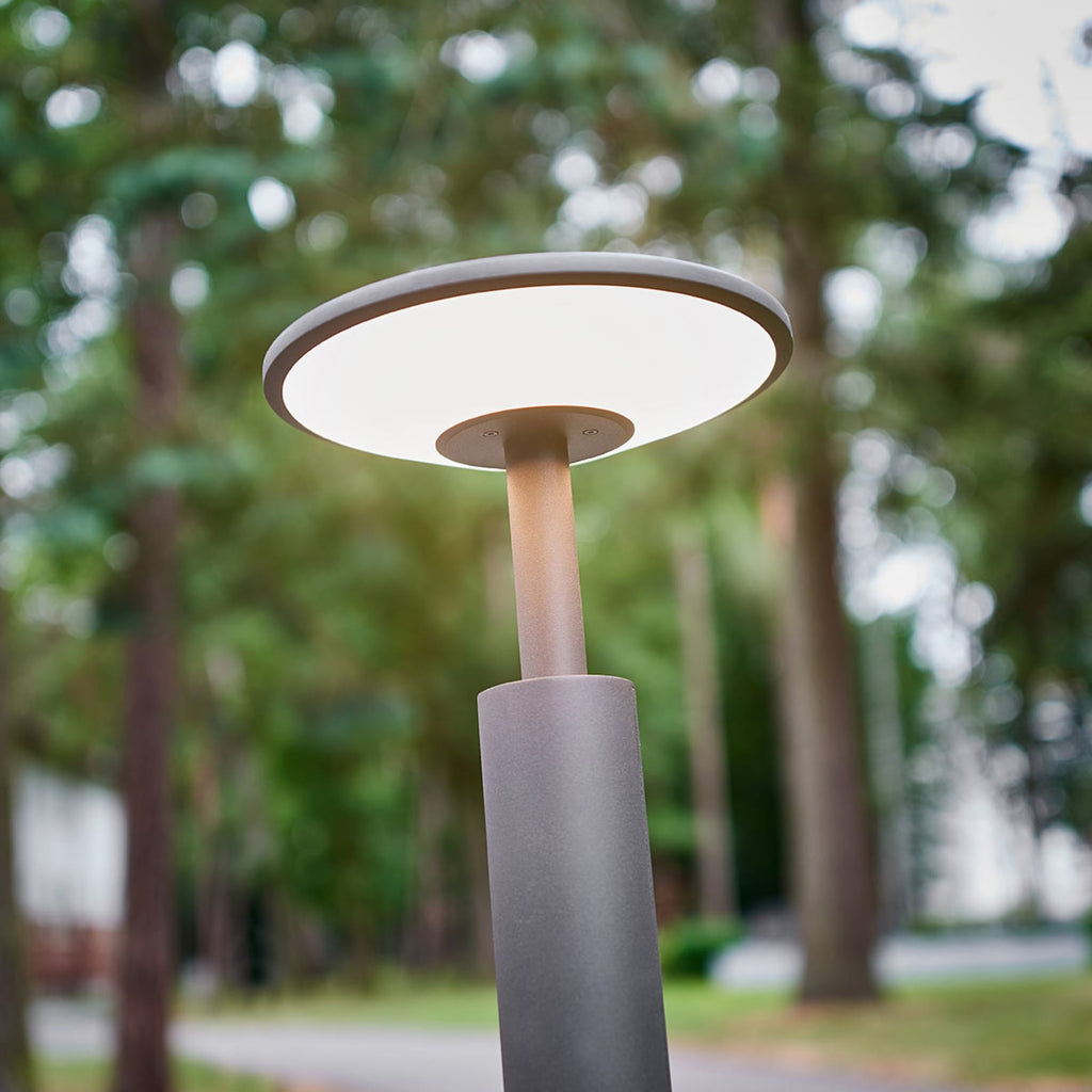 LED sti-lampe Fenia antrasitt nærbilde