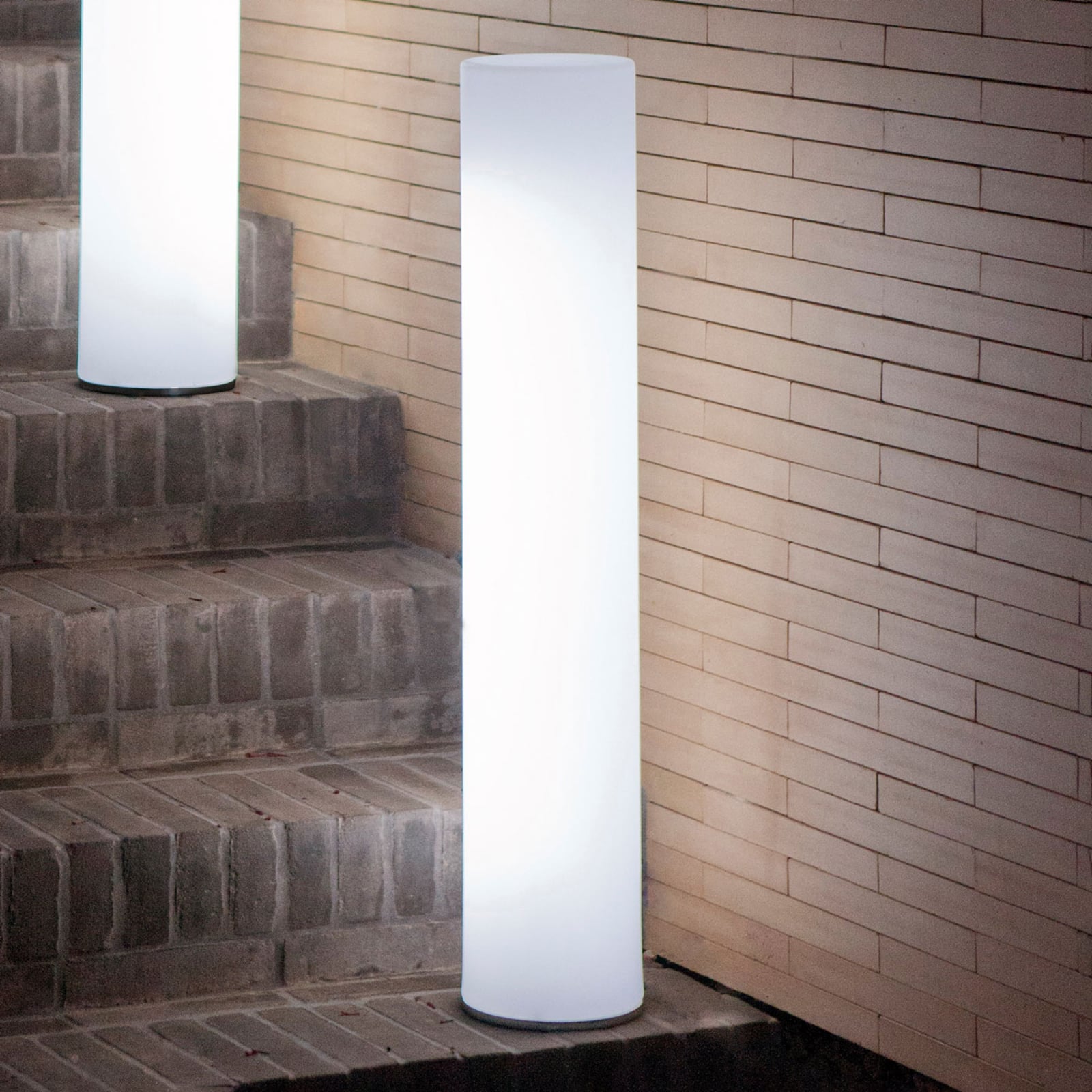 LED sti-lampe Fity polyetylen hvit forfra
