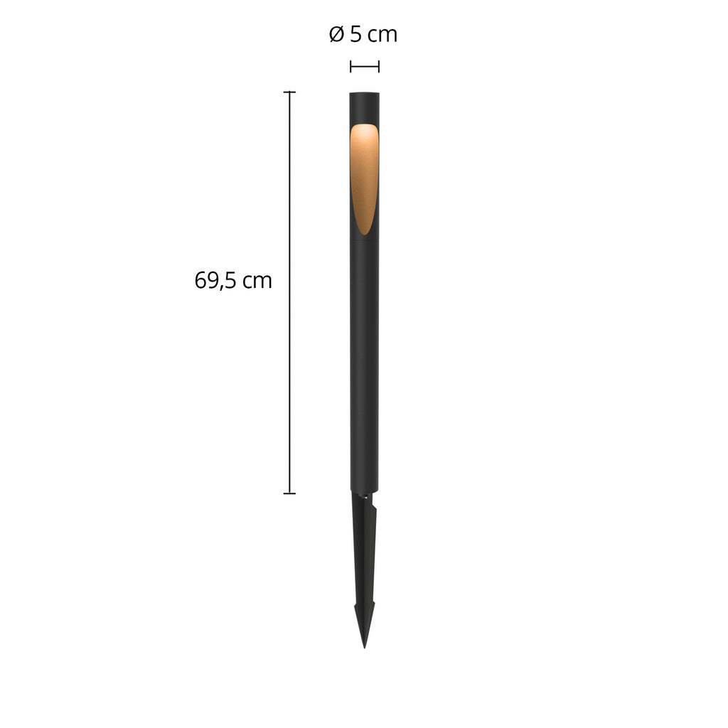 LED sti-lampe Flindt svart aluminium montert i hage
