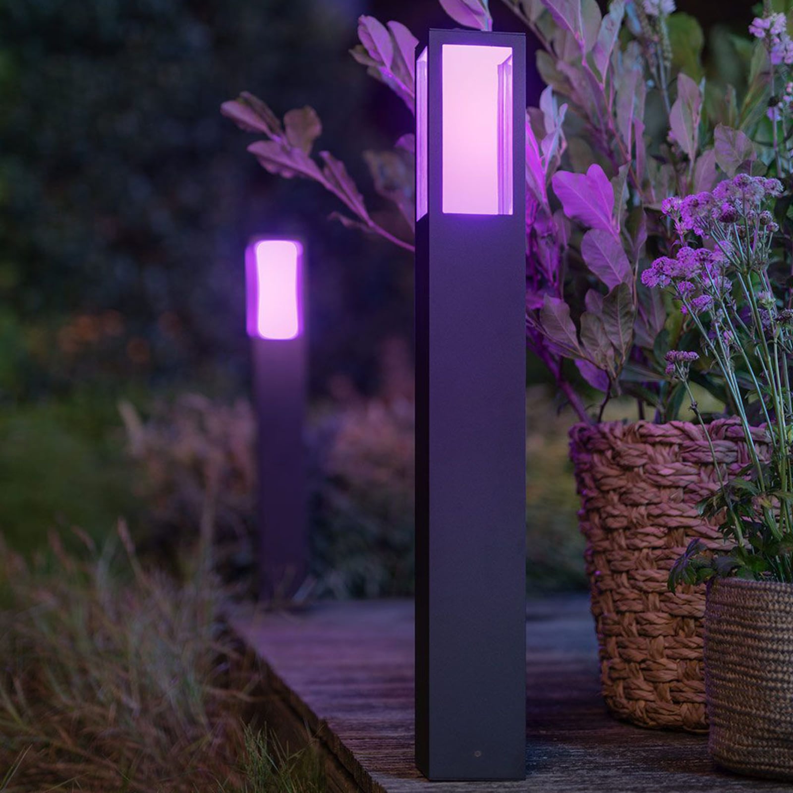 LED sti-lampe Impress RGBW smart Zigbee IP44 - Philips Hue forfra
