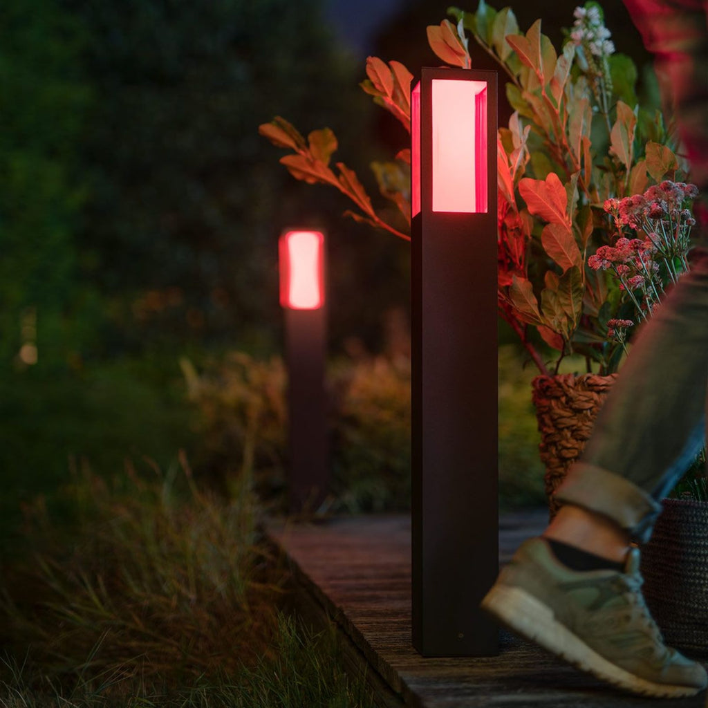 LED sti-lampe Impress RGBW smart Zigbee IP44 - Philips Hue lys i mørket