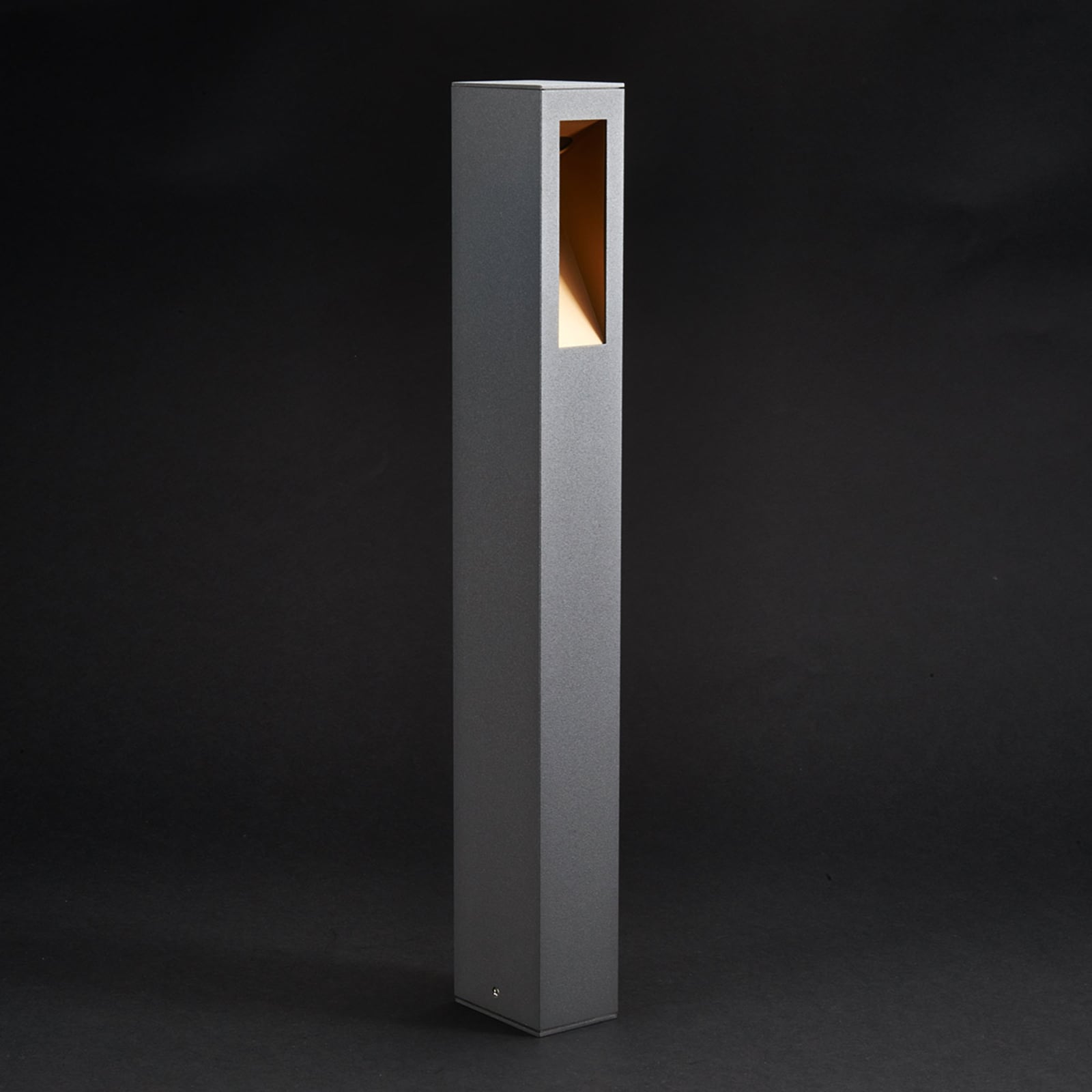 LED sti-lampe Jenke antrasitt aluminium 65 cm IP54 nærbilde av LED-lys