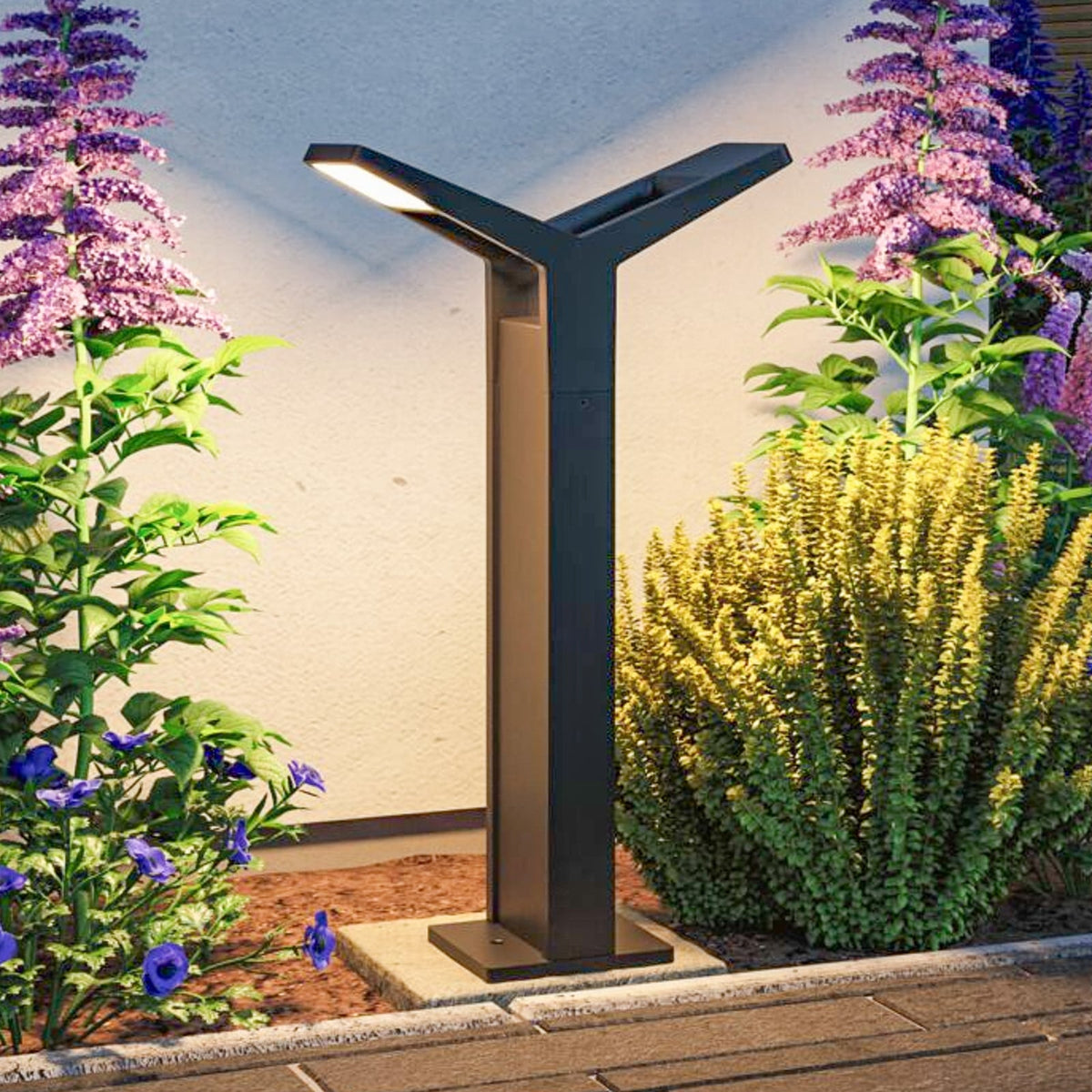LED sti-lampe Juntea 2-lys med skumringssensor antrasitt IP44 forfra